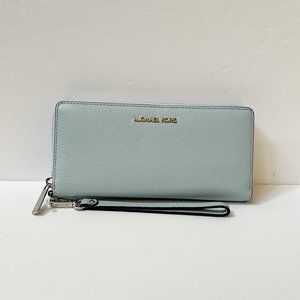 Michael Kors Jet Set Travel Large Continental Wallet Pale Ocean Blue